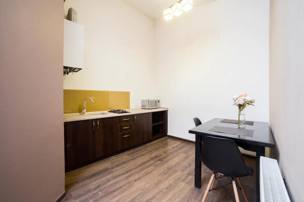 Апартаменти В Центрі На 4 Гостей Lvov Apartmán